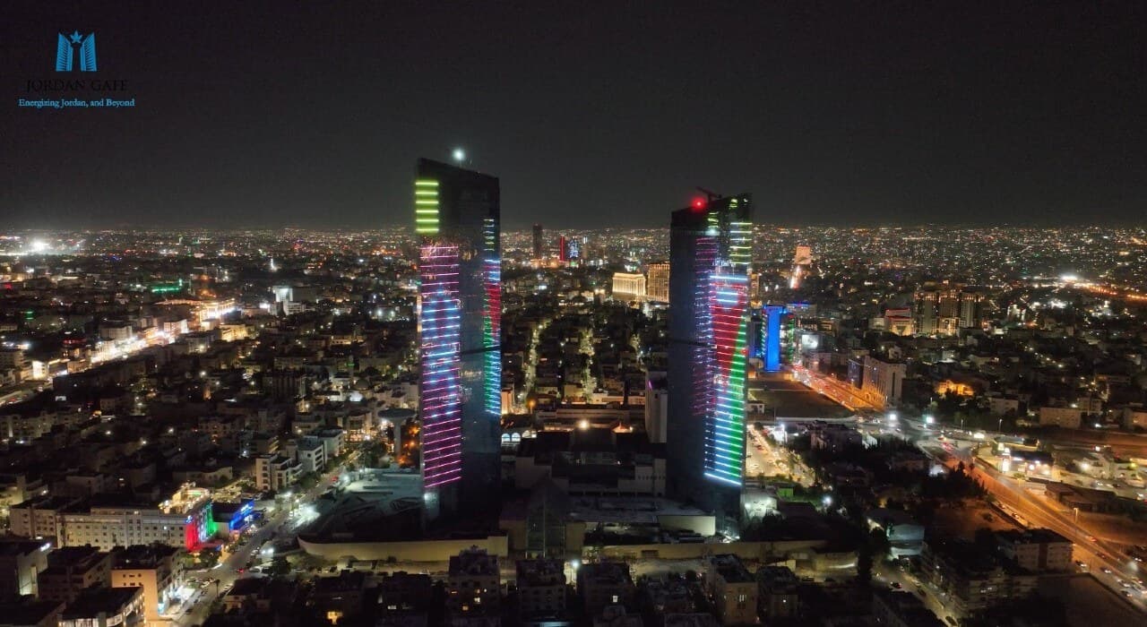 The Jordan Gate project sees the light again… and is decorated with the colors of the Jordanian flag and the Silver Jubilee logo
